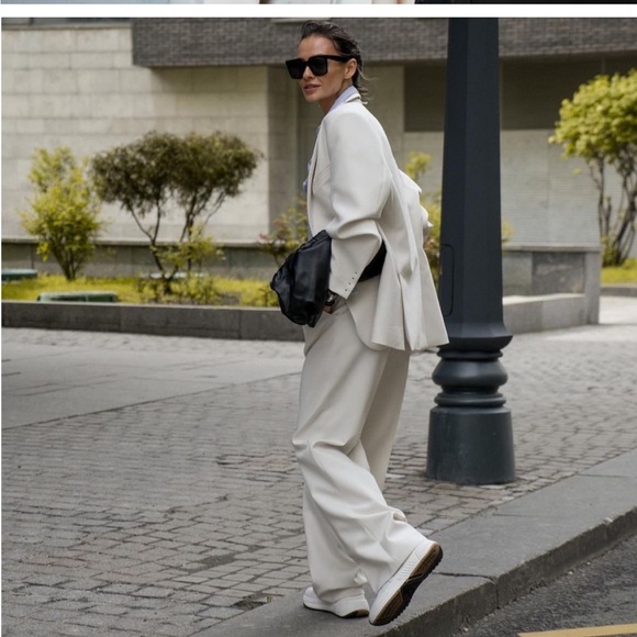 Saint Art NY 3 PIECE WHITE TUXEDO
M - Picture 11 of 14